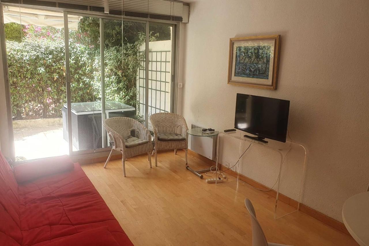 Charming 42M With Terrace In The City Center Saint Tropez Bagian luar foto